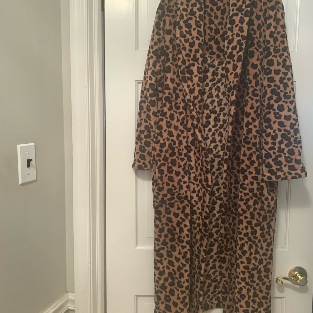 Leopard Print Long Velour Robe
